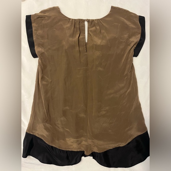 SUGARLIPS Silk Short Sleeve Blouse - Picture 2 of 6